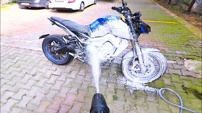 cara mencuci motor mengkilap pada matic dan motor kopling
